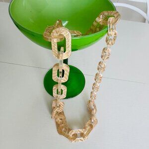 LUCITE GRADUATED CHAINLINK NECKLACE